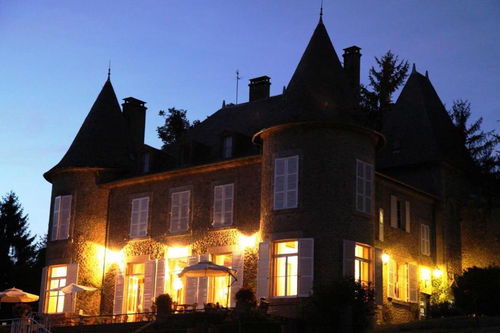 Chateau Le Mialaret Neuvic  Buitenkant foto